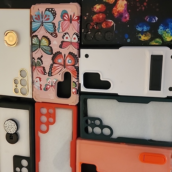 Samsung Galaxy S22 Ultra Assorted Phone Cases and Accessories. Selling Together - Picture 2 of 4